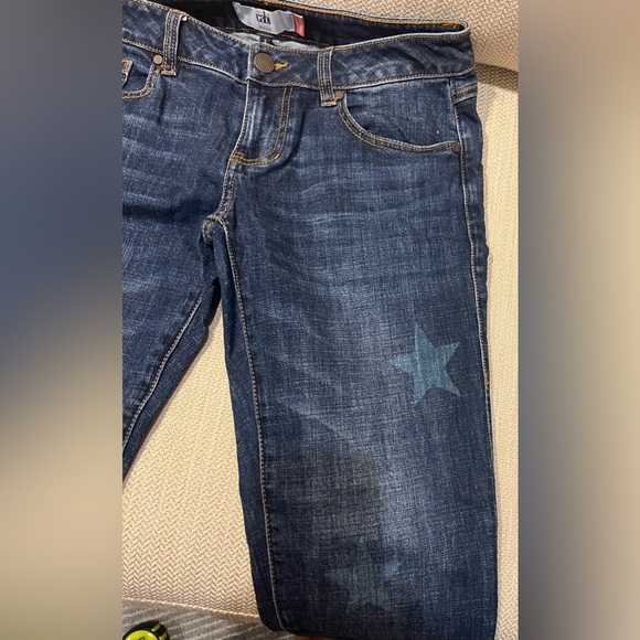 Cabi Women Jeans size 2 Slim Boyfriend cut. - Picture 9 of 13